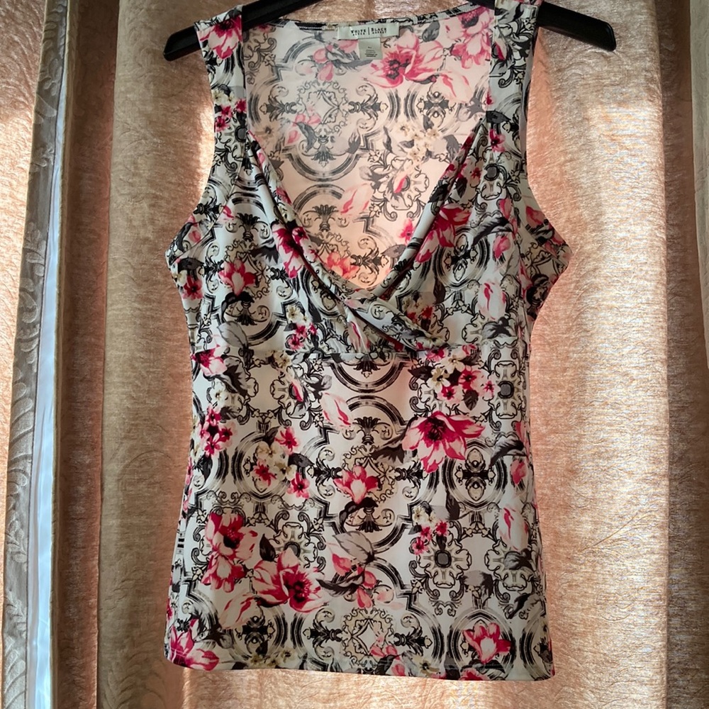 White House Black Market Floral Top